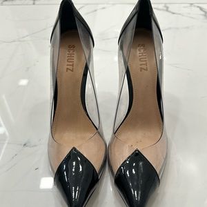 Schultz black pump size 8.5